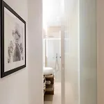 아파트 Dimora Zahira Your Italian Escape In Steps From The Sea