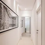아파트 Dimora Zahira Your Italian Escape In Steps From The Sea 마리나디라구사