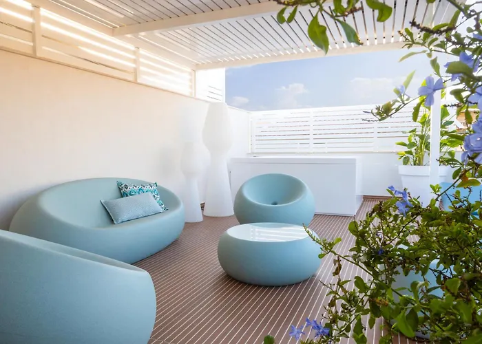 Dimora Zahira Your Italian Escape In Steps From The Sea Lägenhet Marina di Ragusa