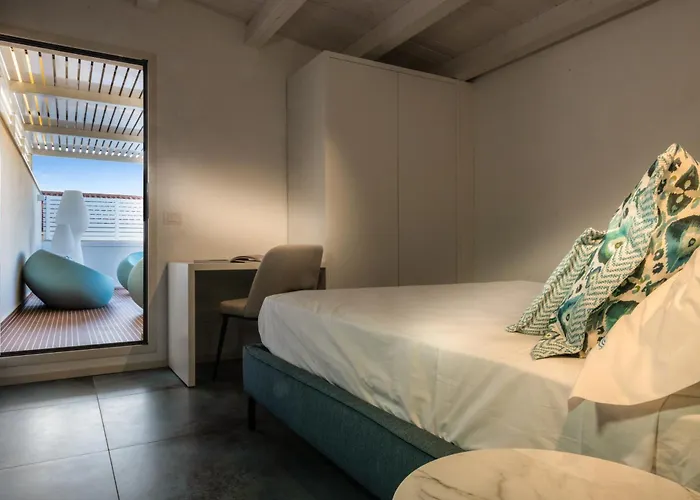 Lägenhet Dimora Zahira Your Italian Escape In Steps From The Sea
